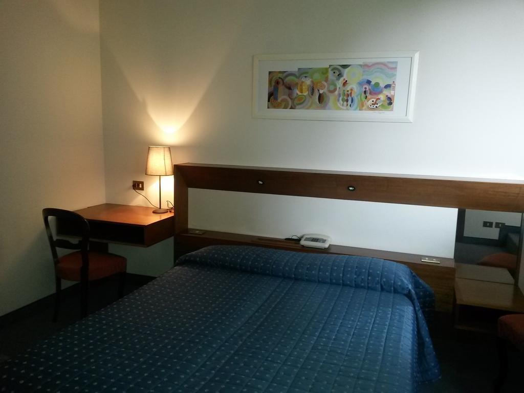Cravero Rooms Caltignaga Zimmer foto